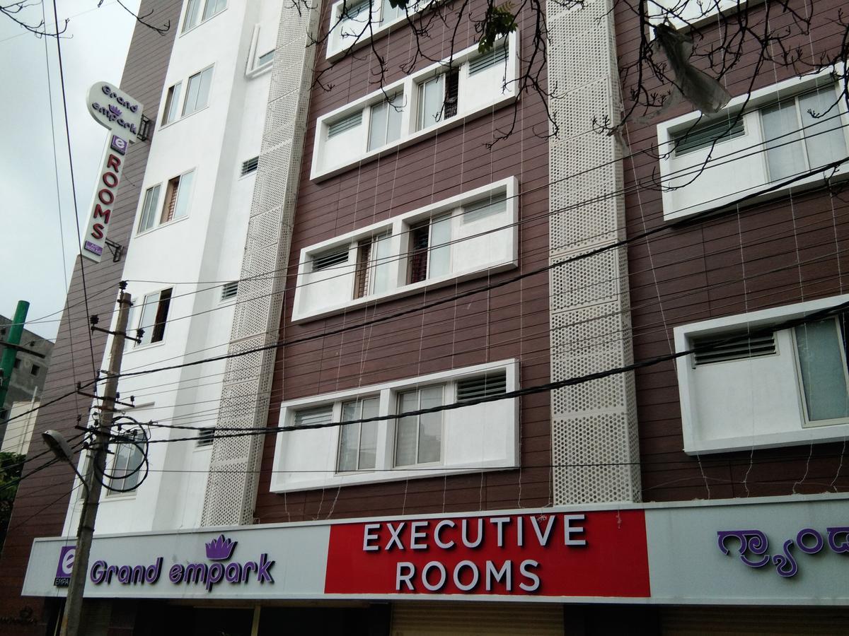 Grand Empark Hotel Bangalore Exterior photo