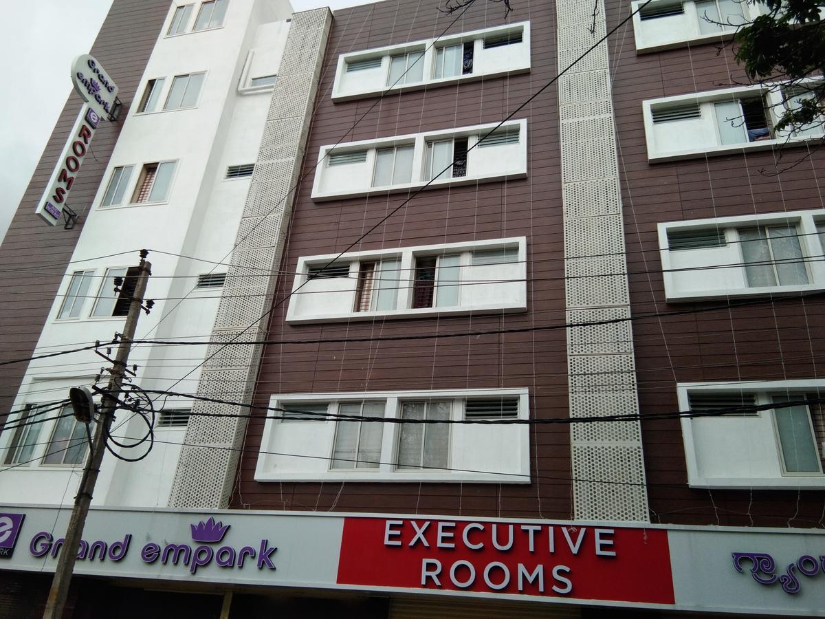 Grand Empark Hotel Bangalore Exterior photo